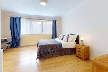 3 bed house, Emily Gardens, Greenbank, Plymouth, PL47QS - Image 5